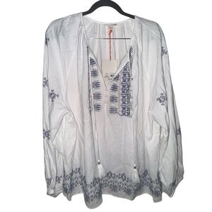 Knox Rose Embroidered Women's Top